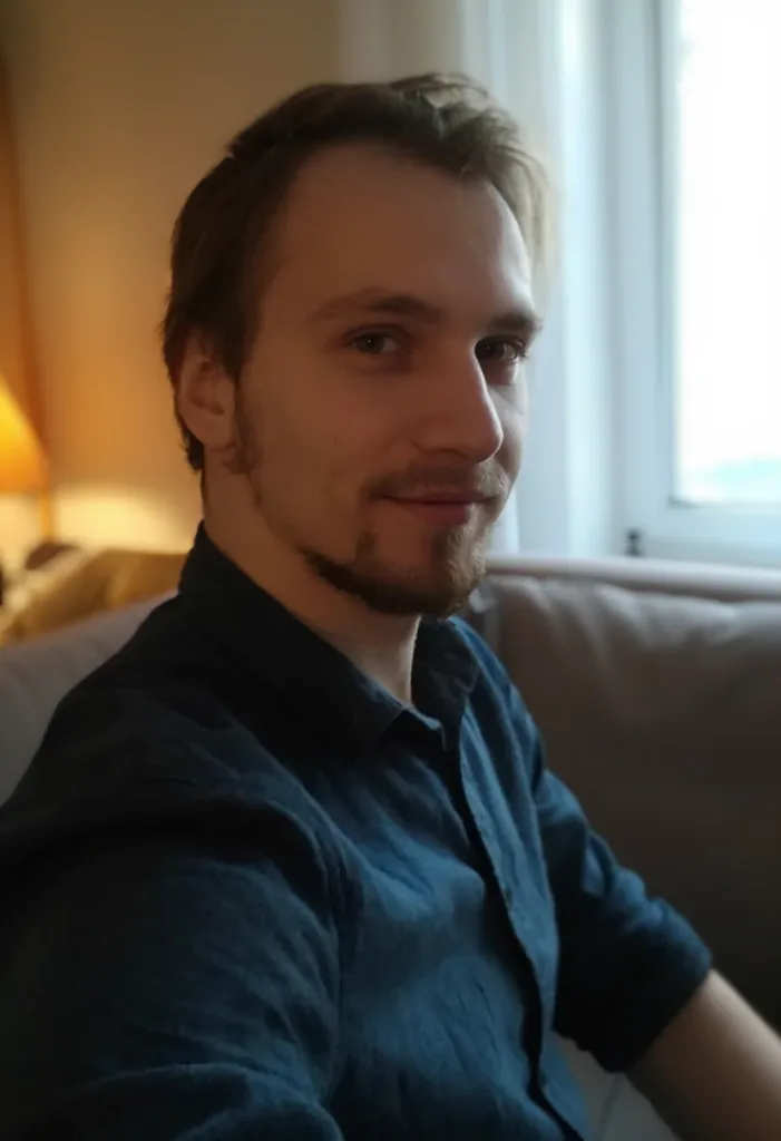 Артём
